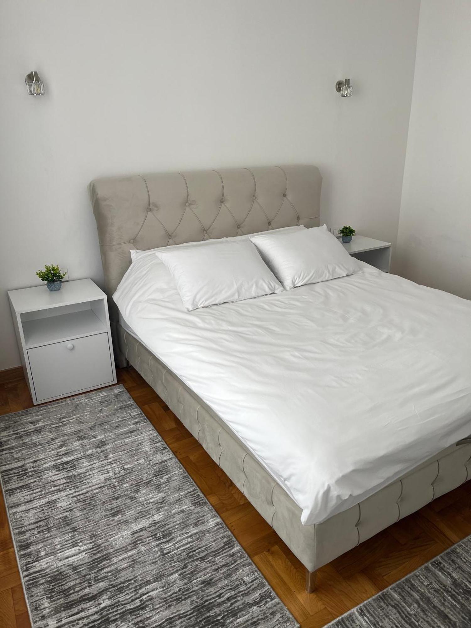 Sarajevo Luxury Apartment - 50 M From Old Sarajevo Clock Tower 외부 사진