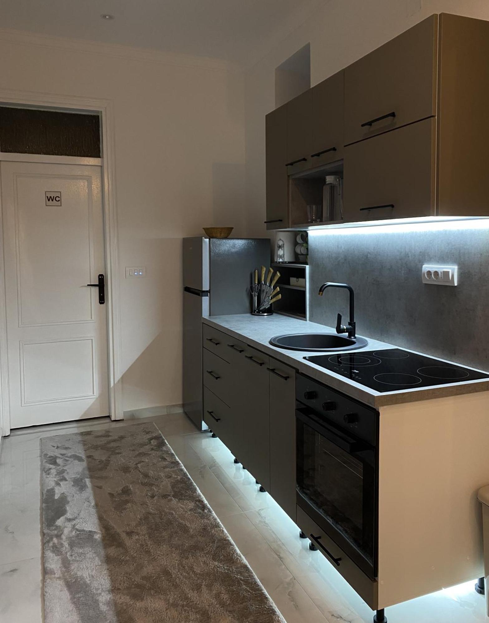 Sarajevo Luxury Apartment - 50 M From Old Sarajevo Clock Tower 외부 사진